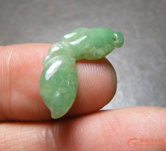 全美品 清代.老坑冰糯米绿种浮雕小瓜瓜坠(小巧