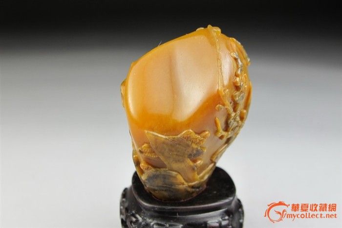 福建寿山乌鸦皮田黄冻石_福建寿山乌鸦皮田黄