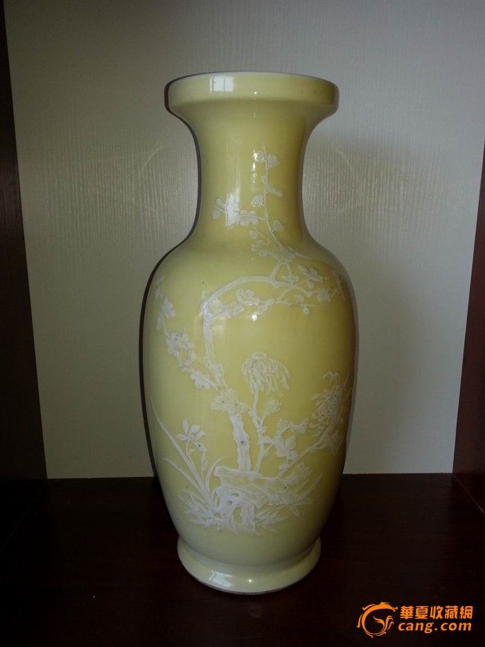 景德镇瓷器收藏品建国初期建国瓷厂黄釉堆花瓶
