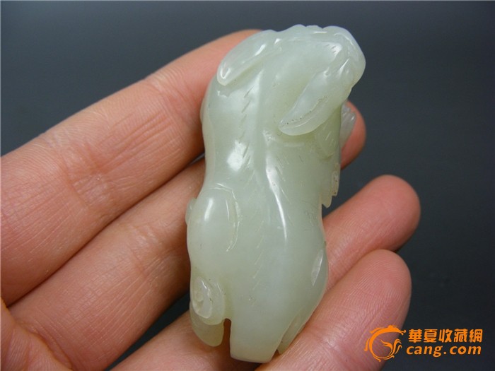 把玩不错 正宗的俄料青白玉圆雕大貔貅把玩(不接大刀)