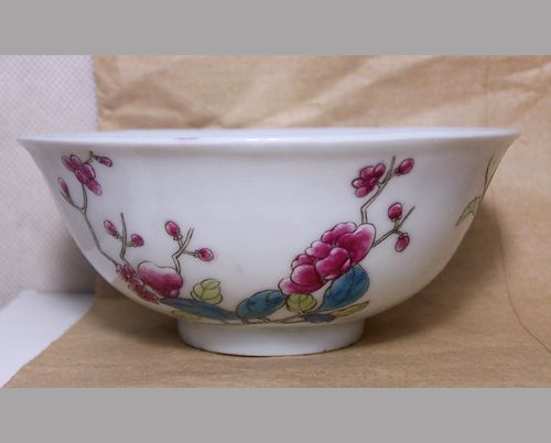 b658 粉彩花卉碗