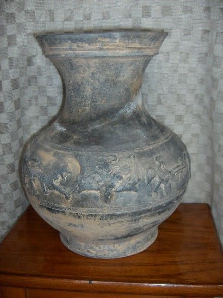 陶罐价格_买卖_交易_行情_拍卖_汉代双辅首耳凸雕纹饰黑陶罐图片_高古