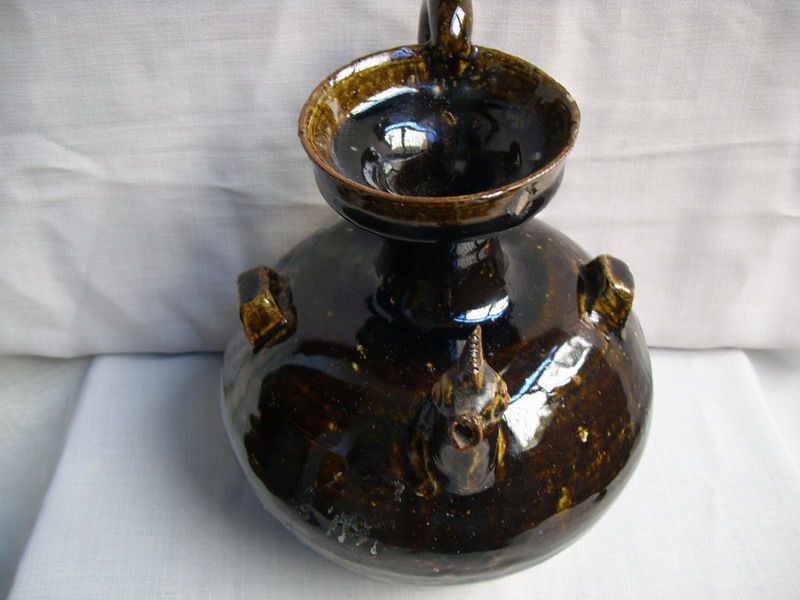 西晋德清窑黑釉鸡首壶