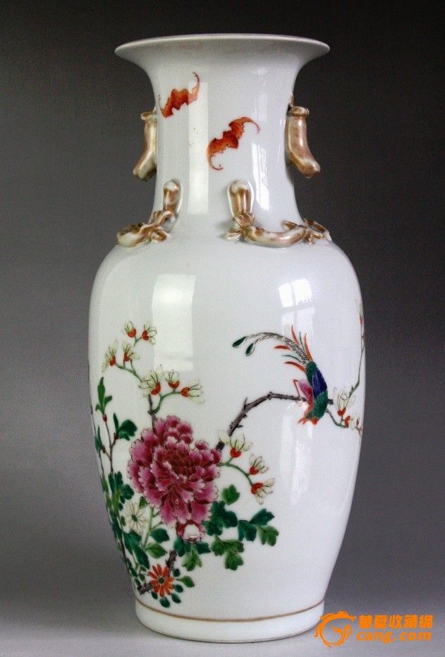 "大清康熙年制"款粉彩双耳瓶