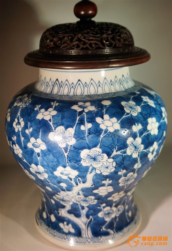 康熙青花冰梅纹饰将军罐